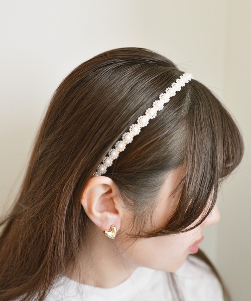 styiro（スタイロ）の「パールデザインカチューシャ（カチューシャ・レディース・ホワイト系その他/ホワイト系その他2/ホワイト系その他4/ホワイト系その他5/ホワイト系その他6/ホワイト系その他3/ホワイト系その他7・FREE）」の4枚目の写真