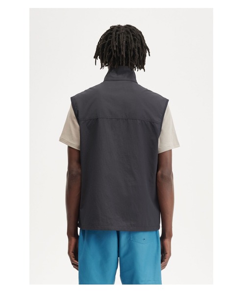 フレッドペリー　ナイロンベスト FRED PERRY（フレッドペリー）の「Nylon Gilet（ベスト）」 - WEAR