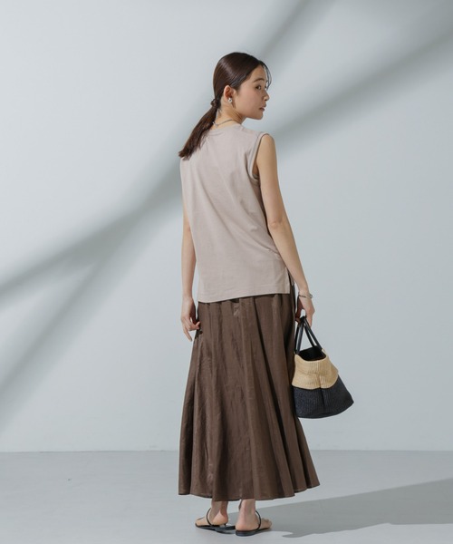 NANO universe（ナノユニバース）の「Anti Soaked(R) 汗染み防止 ノースリーブTシャツ（Tシャツ/カットソー・レディース・チャコール/グレー系その他4/ホワイト/ブラック・S/M）」の11枚目の写真