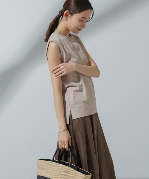 NANO universe（ナノユニバース）の「Anti Soaked(R) 汗染み防止 ノースリーブTシャツ（Tシャツ/カットソー・レディース・チャコール/グレー系その他4/ホワイト/ブラック・S/M）」の15枚目の写真