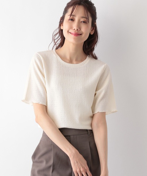 GLOBAL WORK(グローバルワーク)の「MATINEE LINE/シャーリングコンパクトT/108010(Tシャツ/カットソー・レディース・オフホワイト/ライトベージュ/ブラック/ライトブルー・LARGE/MEDIUM)」の7枚目の写真