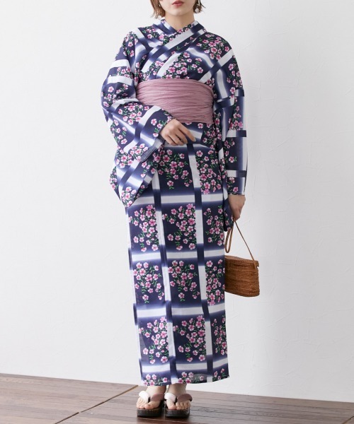 nissen（ニッセン）の「1人で着られる二部式浴衣　選べる5柄（浴衣・レディース・ホワイト×ネイビー/ブラック系/ベージュ系/ホワイト系/ネイビー系・S～Ｍ/L～LL）」の14枚目の写真