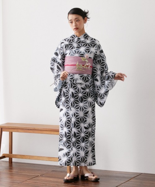 nissen（ニッセン）の「1人で着られる二部式浴衣　選べる5柄（浴衣・レディース・ホワイト×ネイビー/ブラック系/ベージュ系/ホワイト系/ネイビー系・S～Ｍ/L～LL）」の21枚目の写真