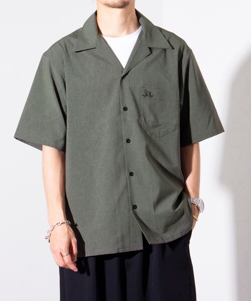 GLOSTER（グロスター）の「【GLOSTER/グロスター】フレンチブルドッグ刺繍 COOLMAX オープンカラーシャツ（シャツ/ブラウス・メンズ・オリーブ/ブラック系その他/ダークネイビー/ベージュ・M/L/S）」の4枚目の写真