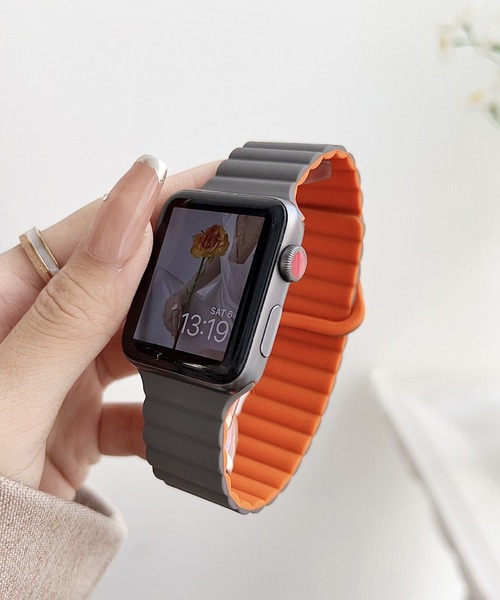 LUON(ルオン)の「LUON / Apple Watch Band / 磁気式アップルウォッチ バンド(デジタル腕時計・レディース・グリーン系1/パープル系2/ホワイト系1/ホワイト系2/ブラウン系1/レッド系1/ブラック系1/グリーン系2/パープル系1/グレー系1/イエロー系1/ピンク系1/ピンク系2/ブルー系1・A/B)」の4枚目の写真