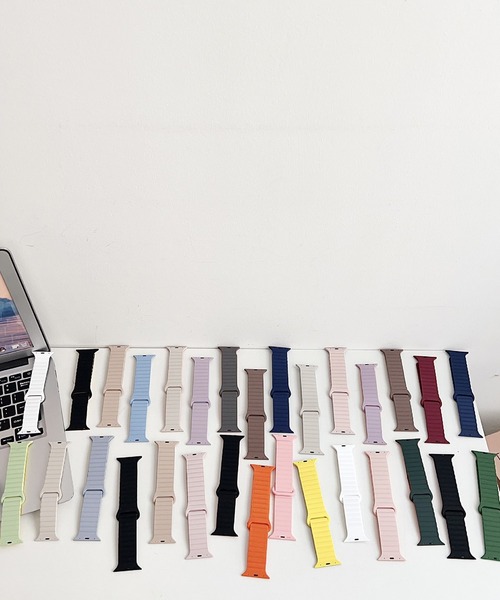 LUON(ルオン)の「LUON / Apple Watch Band / 磁気式アップルウォッチ バンド(デジタル腕時計・レディース・グリーン系1/パープル系2/ホワイト系1/ホワイト系2/ブラウン系1/レッド系1/ブラック系1/グリーン系2/パープル系1/グレー系1/イエロー系1/ピンク系1/ピンク系2/ブルー系1・A/B)」の16枚目の写真