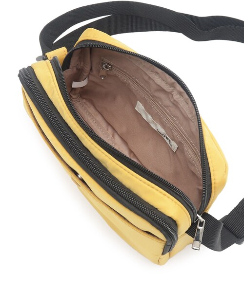 SHOO・LA・RUE(シューラルー)の「◆【撥水】クルミボタンスクエアショルダー(ショルダーバッグ・レディース・スモーキーグリーン系/ブラウン系4/イエロー/ブラック・00)」の12枚目の写真