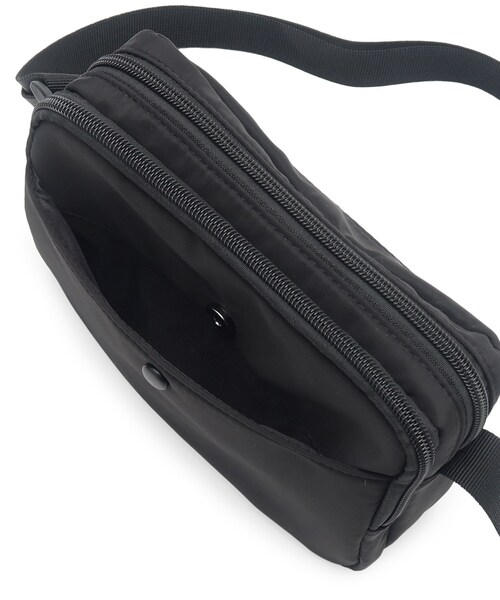 SHOO・LA・RUE(シューラルー)の「◆【撥水】クルミボタンスクエアショルダー(ショルダーバッグ・レディース・スモーキーグリーン系/ブラウン系4/イエロー/ブラック・00)」の17枚目の写真