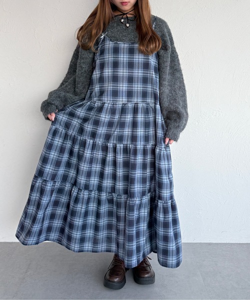 kutir（クティール）の「アソートリボンティアードキャミワンピース（ワンピース・レディース・ブラック/イエロー系その他/レッド/ブルー系その他/グリーン系その他/グリーン/ブルー系/イエロー系/レッド系/ブラック系その他/オフホワイト/ライトグリーン/ネイビー・FREE）」の7枚目の写真