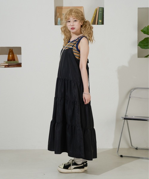 kutir（クティール）の「アソートリボンティアードキャミワンピース（ワンピース・レディース・ブラック/イエロー系その他/レッド/ブルー系その他/グリーン系その他/グリーン/ブルー系/イエロー系/レッド系/ブラック系その他/オフホワイト/ライトグリーン/ネイビー・FREE）」の22枚目の写真