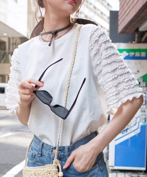 Rejoule(リジュール)の「フリルスリーブTシャツ(Tシャツ/カットソー・レディース・ブラック/ホワイト・FREE)」の1枚目の写真