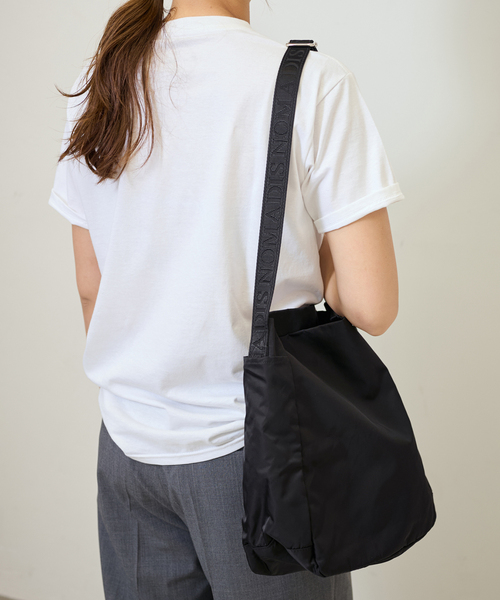 FRAMeWORK（フレームワーク）の「NOMADIS/ノマディス BASQUE HOBO