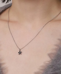 LHME | 【WEB限定】“Moment”フラワーネックレス/ブラック/サージカルステンレス(金属アレルギー対応)【LHME / エルエイチエムイー】(ネックレス)