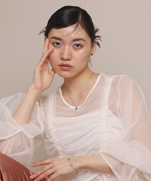LHME（エルエイチエムイー）の「【WEB限定】“Moment”フラワーネックレス/ブラック/サージカルステンレス（金属アレルギー対応）【LHME / エルエイチエムイー】（ネックレス・レディース・ゴールド/シルバー・45cm）」の22枚目の写真