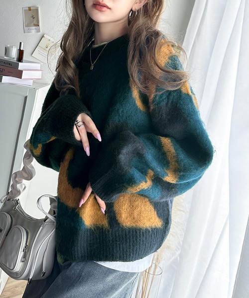 classicalelf（クラシカルエルフ）の「1枚で映える主役級。 ウェーブ柄 ダブル ジャガード シャギー ニット オーバーサイズプルオーバー（ニット/セーター・レディース・ピンク/ライトグレー/オレンジ/ネイビー・MEDIUM/X-LARGE/SMALL/LARGE）」の16枚目の写真