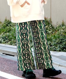 キカ柄ニットパンツ