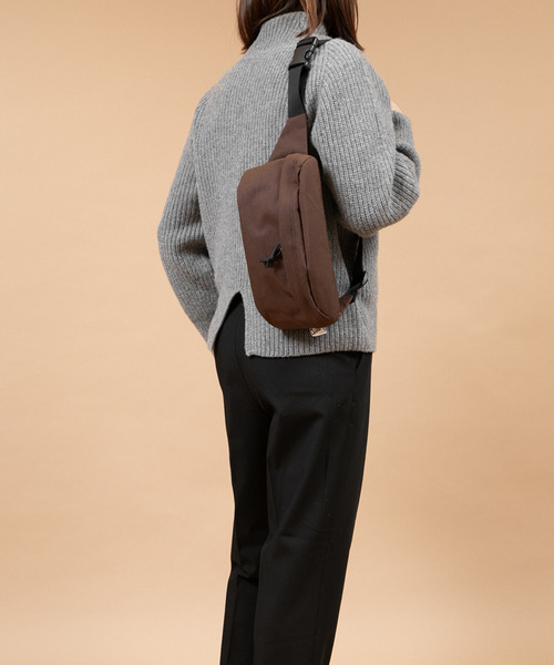 Drifter（ドリフター）の「CLASSIC HIP SACK M／クラシックヒップサックM（ボディバッグ/ウエストポーチ・メンズ・ブラック/ネイビー/ブラウン/タン・FREE）」の11枚目の写真