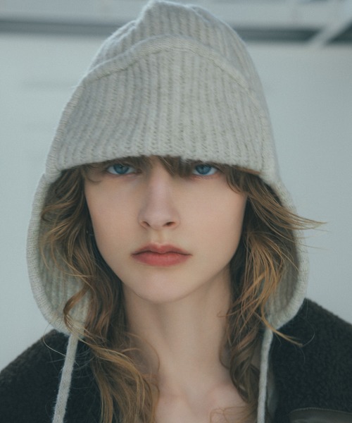 N.(N. Natural Beauty Basic)(エヌエヌナチュラルビューティーベーシック)の「◆ニットフライトキャップ(ニットキャップ/ビーニー・レディース・アイボリー/ブラック・フリ-)」の2枚目の写真