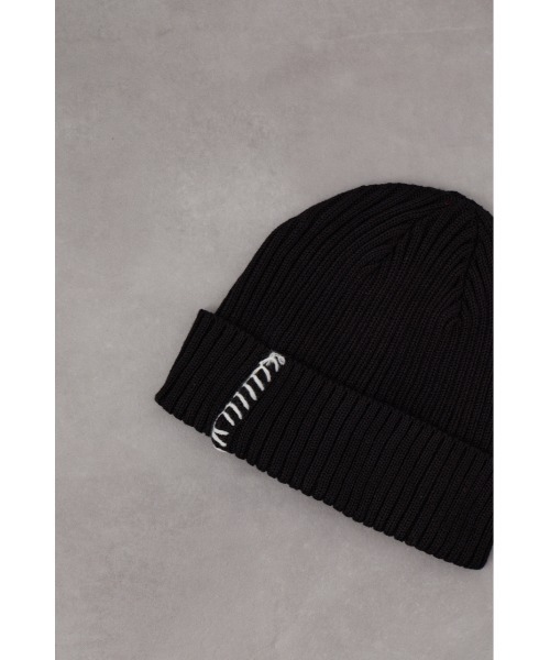 AZUL by moussy（アズールバイマウジー）の「ブランケットステッチニットキャップ（ニットキャップ/ビーニー・レディース・マジェンタ/ブラック・FREE）」の5枚目の写真