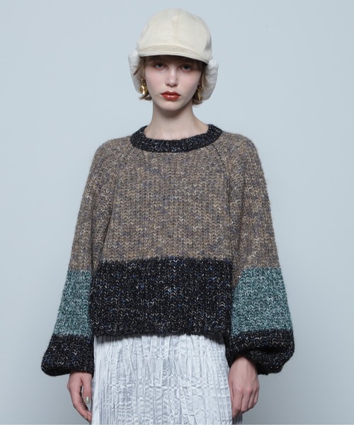 CREOLME(クレオルム)の「(CREOLME)バイカラークロップドニット(ニット/セーター・レディース・ブラック/レッド・FREE)」の6枚目の写真