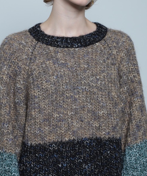 CREOLME(クレオルム)の「(CREOLME)バイカラークロップドニット(ニット/セーター・レディース・ブラック/レッド・FREE)」の9枚目の写真