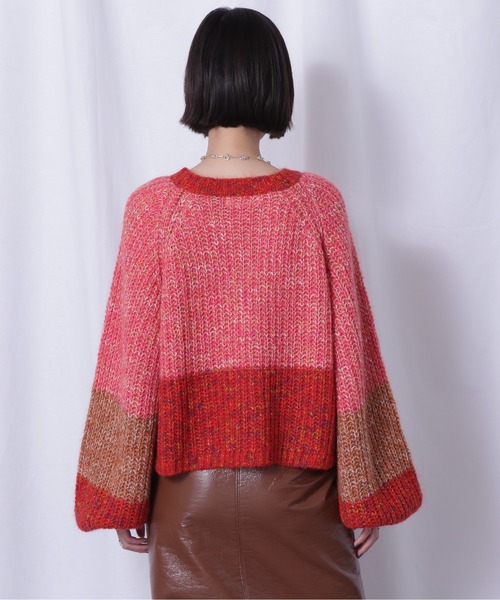 CREOLME(クレオルム)の「(CREOLME)バイカラークロップドニット(ニット/セーター・レディース・ブラック/レッド・FREE)」の17枚目の写真