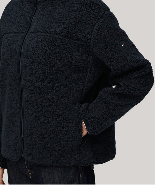 TOMMY HILFIGER（トミーヒルフィガー）の「レギュラーテディジップアップジャケット（その他アウター・レディース・ベージュ/ネイビー・X-SMALL/MEDIUM/SMALL）」の21枚目の写真