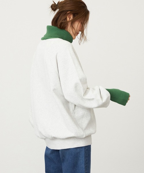 Lee（リー）の「Lee/リー リブタートルネック ２トーンスウェット ルーズシルエット バルーンスリーブ（スウェット・レディース・レッド/グリーン/ピンク/ピンク系その他/グリーン系その他/オフホワイト・MEDIUM）」の8枚目の写真