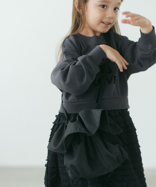 green label relaxing(グリーンレーベルリラクシング)の「GLR フリル 巾着 ポシェット(ショルダーバッグ・キッズ・ブラック/ピンク/ライム・FREE)」の2枚目の写真