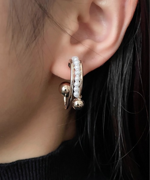 ciite'(シーテ)の「小粒パール×ボールニュアンス ピアス (両耳用)(ピアス(両耳用)・レディース・シルバー/ゴールド・FREE)」の2枚目の写真