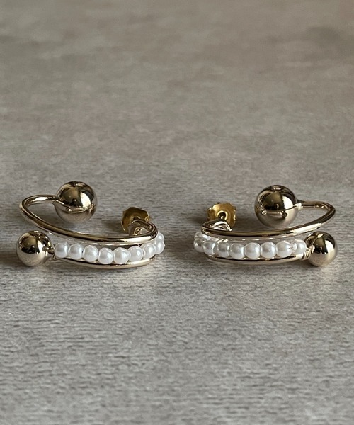 ciite'(シーテ)の「小粒パール×ボールニュアンス ピアス (両耳用)(ピアス(両耳用)・レディース・シルバー/ゴールド・FREE)」の8枚目の写真