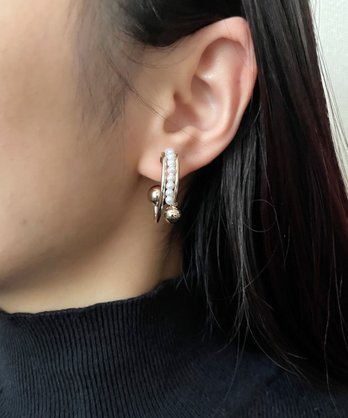 ciite'(シーテ)の「小粒パール×ボールニュアンス ピアス (両耳用)(ピアス(両耳用)・レディース・シルバー/ゴールド・FREE)」の5枚目の写真