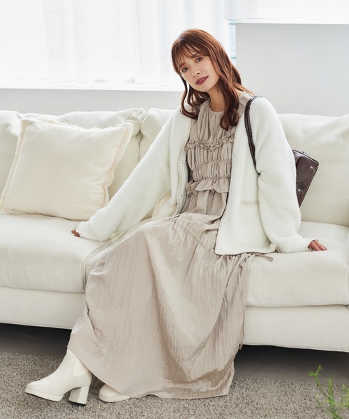 mysty woman（ミスティウーマン）の「ハンドステッチフェザーカーディガン　246392（カーディガン/ボレロ・レディース・オフホワイト/ブラック/モカ・FREE）」の5枚目の写真