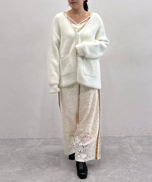 mysty woman（ミスティウーマン）の「ハンドステッチフェザーカーディガン　246392（カーディガン/ボレロ・レディース・オフホワイト/ブラック/モカ・FREE）」の20枚目の写真