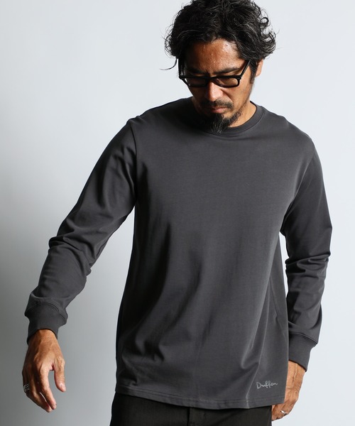 The DUFFER of ST.GEORGE（ザダファーオブセントジョージ）の「BASIC AWESOME TEE：ワンポイント ロングスリーブTシャツ ベーシックロンT（Tシャツ/カットソー・メンズ・チャコールグレー/ホワイト/ブラック・SMALL/MEDIUM/LARGE/X-LARGE）」の4枚目の写真