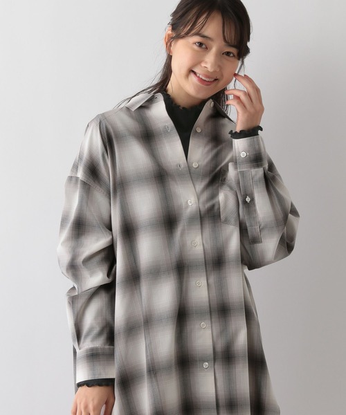 GLOBAL WORK Smile Seed Store（グローバルワーク スマイルシードストア）の「華奢リブメロウハイネック/長袖/118561（Tシャツ/カットソー・レディース・チャコール/ライトベージュ/ブラック/ブラック×ホワイト/オフホワイト・MEDIUM/LARGE/X-LARGE/SMALL）」の3枚目の写真