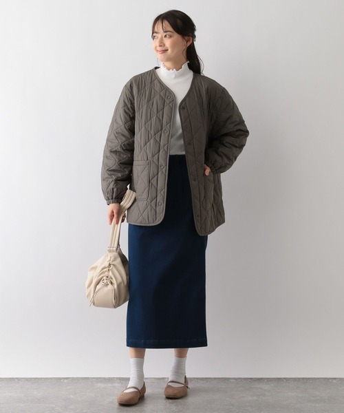 GLOBAL WORK Smile Seed Store（グローバルワーク スマイルシードストア）の「華奢リブメロウハイネック/長袖/118561（Tシャツ/カットソー・レディース・チャコール/ライトベージュ/ブラック/ブラック×ホワイト/オフホワイト・MEDIUM/LARGE/X-LARGE/SMALL）」の7枚目の写真