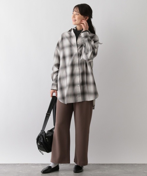 GLOBAL WORK Smile Seed Store（グローバルワーク スマイルシードストア）の「華奢リブメロウハイネック/長袖/118561（Tシャツ/カットソー・レディース・チャコール/ライトベージュ/ブラック/ブラック×ホワイト/オフホワイト・MEDIUM/LARGE/X-LARGE/SMALL）」の10枚目の写真