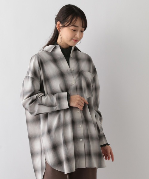 GLOBAL WORK Smile Seed Store（グローバルワーク スマイルシードストア）の「華奢リブメロウハイネック/長袖/118561（Tシャツ/カットソー・レディース・チャコール/ライトベージュ/ブラック/ブラック×ホワイト/オフホワイト・MEDIUM/LARGE/X-LARGE/SMALL）」の12枚目の写真