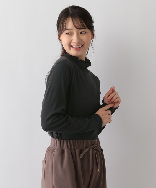 GLOBAL WORK Smile Seed Store（グローバルワーク スマイルシードストア）の「華奢リブメロウハイネック/長袖/118561（Tシャツ/カットソー・レディース・チャコール/ライトベージュ/ブラック/ブラック×ホワイト/オフホワイト・MEDIUM/LARGE/X-LARGE/SMALL）」の15枚目の写真