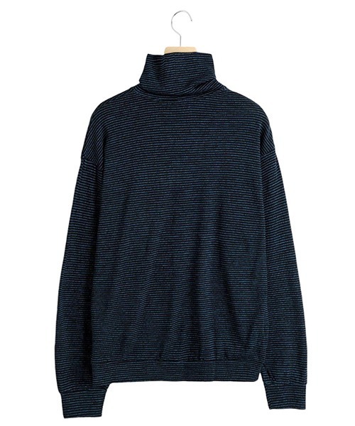 marka（マーカ）の「marka / マーカ：TURTLE NECK - sp120's wool cotton knit -：M24C-17CS01C[COR]（Tシャツ/カットソー・メンズ・グレー系その他/ブラック×ブルー・2(M)/1(S)）」の3枚目の写真