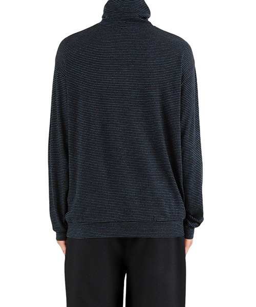 marka（マーカ）の「marka / マーカ：TURTLE NECK - sp120's wool cotton knit -：M24C-17CS01C[COR]（Tシャツ/カットソー・メンズ・グレー系その他/ブラック×ブルー・2(M)/1(S)）」の11枚目の写真