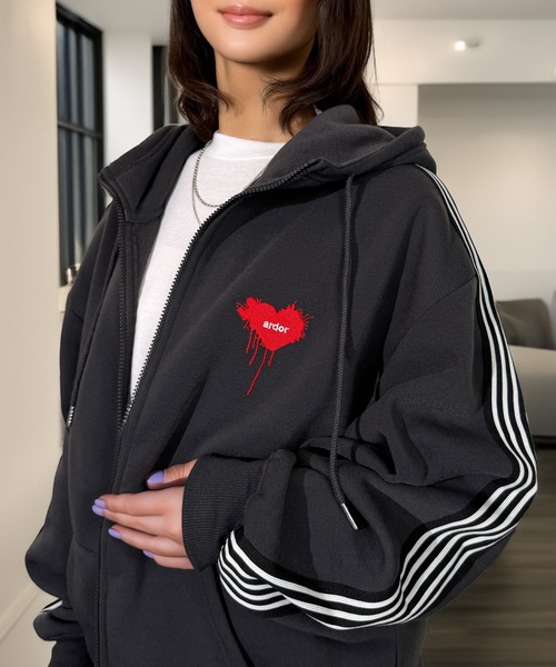 bio wear パーカー セール】レトロ グラフィック サガラ刺繍 フード 袖ロゴ アソート