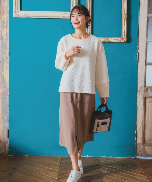 ITS'DEMO（イッツデモ）の「◆【セットアップ可／手洗い可】ふくれジャカードプルオーバー（Tシャツ/カットソー・レディース・アイボリー/ブラック/ボルドー/ベージュ・00）」の8枚目の写真