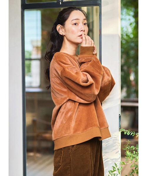 and myera（アンド マイラ）の「ａｎｄ　ｍｙｅｒａ　ぬいぐるみみたいなトレーナー（スウェット・レディース・オレンジ・LL/L/M/S）」の4枚目の写真
