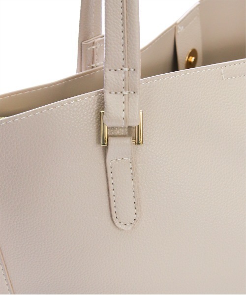 clear（クリア）の「A4多機能トートバック[オフィスカジュアル 着回し抜群 大人 カジュアル 通勤]（トートバッグ・レディース・ブラック/アイボリー/グレイッシュベージュ・F）」の15枚目の写真