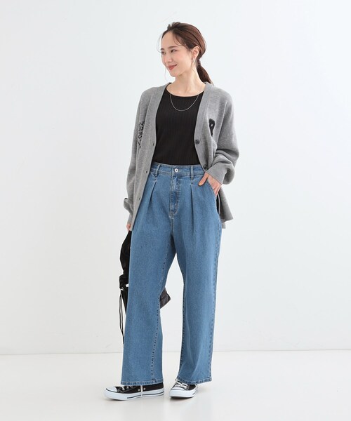 DRESKIP（ドレスキップ）の「後ろウエストゴムが楽 大人のタックワイド デニムパンツ（デニムパンツ・レディース・ライトブルー/ブルー系その他・01/02/03/04）」の5枚目の写真