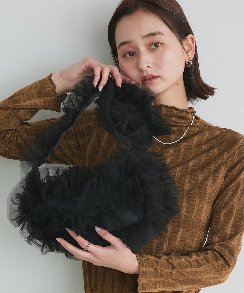 ad thie(アドティエ)の「チュールフリル ショルダーバッグ(ショルダーバッグ・レディース・オフホワイト/ブラック・FREE)」の15枚目の写真
