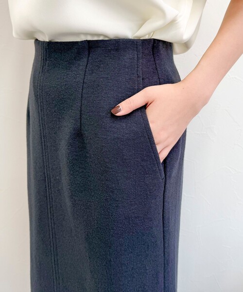 fredy emue（フレディエミュ）の「ブークレ―ナロースカート（スカート・レディース・ブラック/ネイビー・36/38）」の18枚目の写真