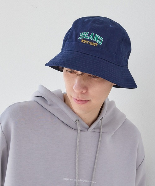 LAKOLE(ラコレ)の「ロゴ刺繍メトロハット / 287488(ハット・メンズ・ネイビー/ベージュ/チャコール・9)」の3枚目の写真